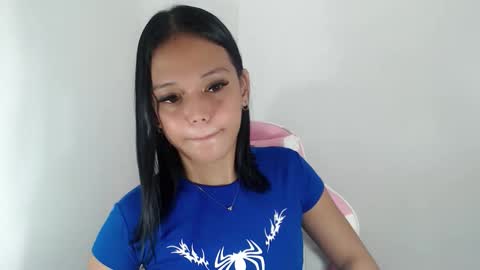 Crystal mae online show from April 22, 2026, 1:23 pm