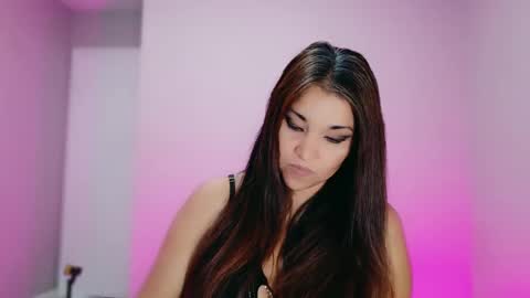 DivineLynn online show from October 29, 2025, 7:04 pm