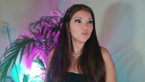 Snapshot of divinelynn chatting on July 12, 2026, 1:57 pm DivineLynn online show from July 12, 2026, 1:57 pm