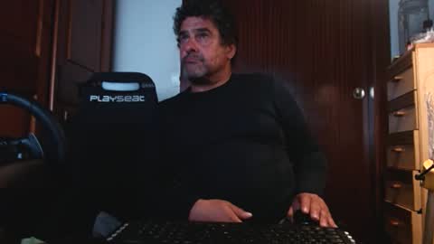 divitimido online show from September 29, 2025, 2:16 am