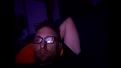 Snapshot of dix_yadown chatting on May 8, 2026, 11:04 am dix_yadown online show from May 8, 2026, 11:04 am