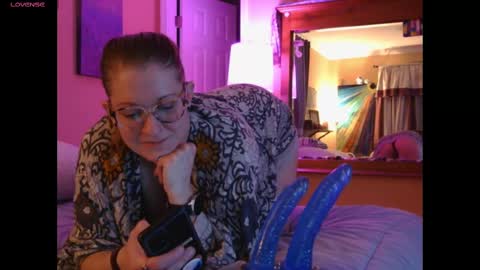 dixie_comanche online show from March 11, 2025, 2:54 am