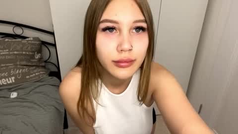 Snapshot of dixiecritchley chatting on October 3, 2025, 4:37 pm Stella online show from October 3, 2025, 4:37 pm