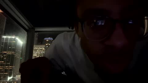 dixkzilla online show from November 26, 2025, 3:07 am