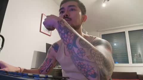 D online show from October 8, 2025, 9:40 am