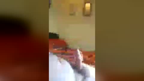Snapshot of dizzeemonkey chatting on June 22, 2026, 8:22 am dizzeemonkey online show from June 22, 2026, 8:22 am