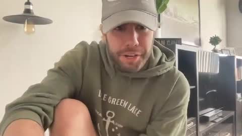 Snapshot of dj_chaterbate chatting on April 26, 2026, 6:05 pm DJ Chaterbate online show from April 26, 2026, 6:05 pm