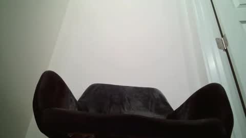 Snapshot of dkj37889 chatting on October 21, 2025, 2:12 am Kyle online show from October 21, 2025, 2:12 am