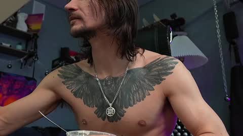 Snapshot of dl_raven chatting on January 25, 2025, 8:10 am Silverhand online show from January 25, 2025, 8:10 am