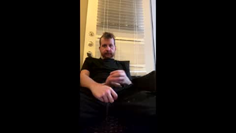 Snapshot of dlew505 chatting on June 7, 2026, 8:18 am come say hey lets chat online show from June 7, 2026, 8:18 am