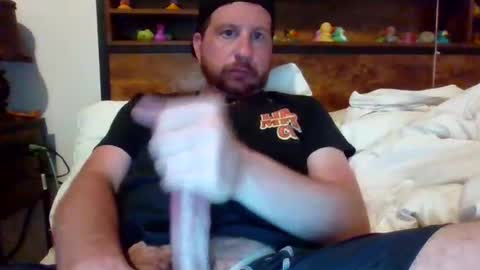 Snapshot of dlew505 chatting on July 3, 2026, 1:34 am come say hey lets chat online show from July 3, 2026, 1:34 am