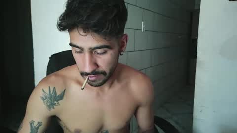 Snapshot of dmacedo96 chatting on January 8, 2025, 7:45 pm AmigodotadoZL online show from January 8, 2025, 7:45 pm