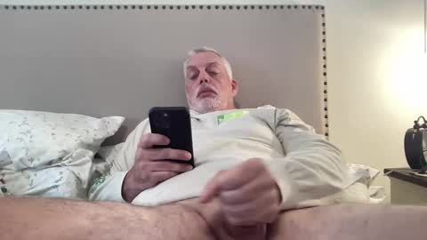 dmb2019999 online show from December 4, 2024, 8:07 pm