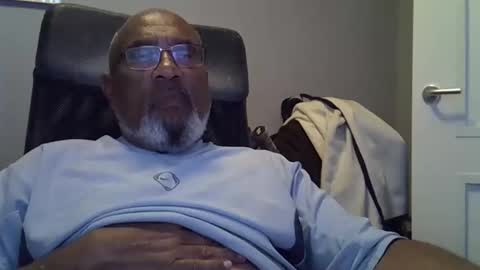 Snapshot of dofrank969 chatting on June 3, 2026, 12:02 am dofrank969 online show from June 3, 2026, 12:02 am