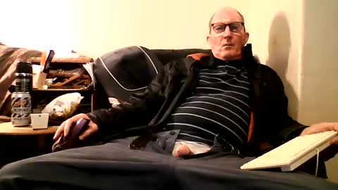 Doggsaur online show from January 13, 2025, 3:58 pm