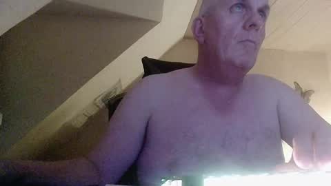 doggy2629 online show from October 22, 2025, 5:24 pm