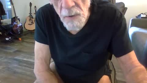 dogluc7 online show from November 27, 2025, 7:05 pm