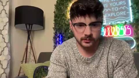 Snapshot of dohmerboyz chatting on February 20, 2026, 10:43 pm GIJO online show from February 20, 2026, 10:43 pm