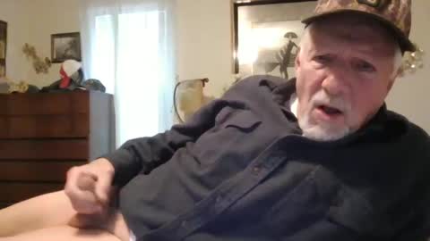 Snapshot of doingmyself69 chatting on February 27, 2025, 10:09 pm doingmyself69 online show from February 27, 2025, 10:09 pm