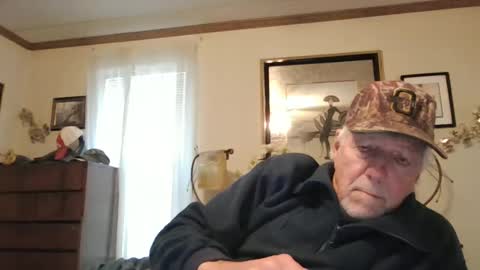 Snapshot of doingmyself69 chatting on March 4, 2025, 10:38 pm doingmyself69 online show from March 4, 2025, 10:38 pm