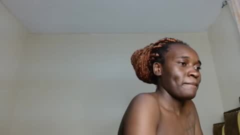 Snapshot of dolce_amber chatting on November 21, 2025, 10:19 pm Dolce online show from November 21, 2025, 10:19 pm