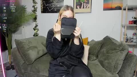 Betty online show from February 16, 2025, 4:42 am