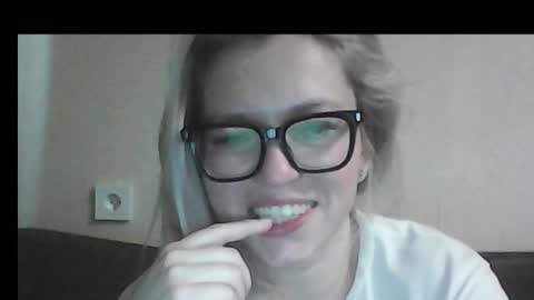 dolce_tempt online show from February 16, 2026, 6:53 am