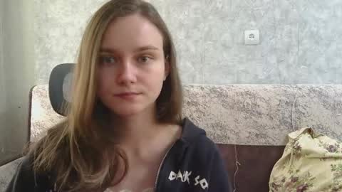 Snapshot of dolcezza_ chatting on June 1, 2026, 11:45 am dolcezza_ online show from June 1, 2026, 11:45 am