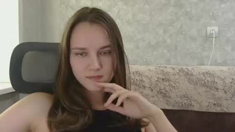 Snapshot of dolcezza_ chatting on June 12, 2026, 9:41 am dolcezza_ online show from June 12, 2026, 9:41 am