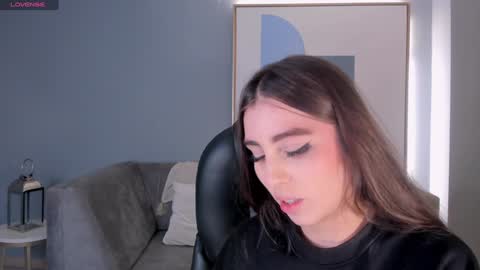 Dolcie  online show from December 26, 2024, 6:12 pm