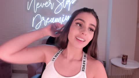 Dolcie  online show from January 18, 2025, 6:10 pm