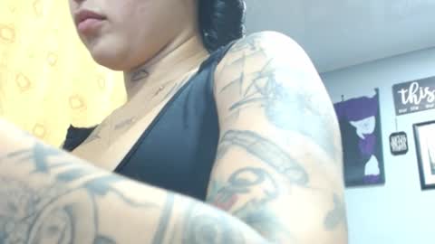 Snapshot of doll_and_thebrown chatting on September 19, 2025, 10:54 pm doll_and_thebrown online show from September 19, 2025, 10:54 pm