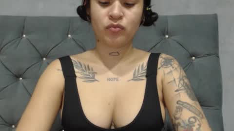 Snapshot of doll_and_thebrown chatting on October 12, 2025, 5:17 am doll_and_thebrown online show from October 12, 2025, 5:17 am