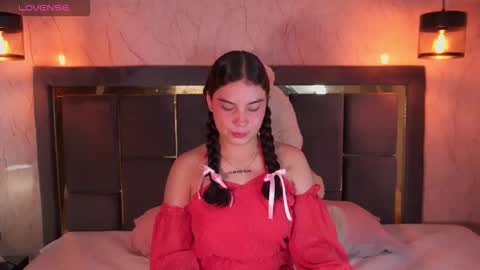 doll_valeria_ online show from November 28, 2025, 10:29 am