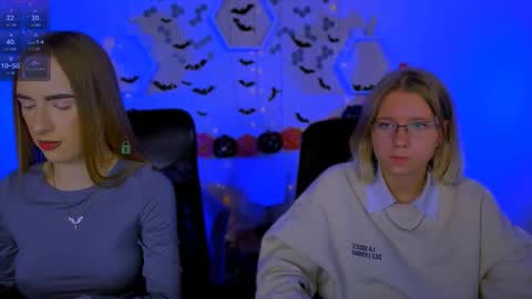 doll_vey online show from November 3, 2025, 7:59 pm