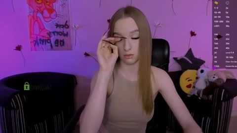 doll_vey online show from April 8, 2026, 8:58 am