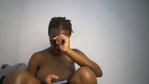 dollberry online show from February 14, 2025, 9:56 am