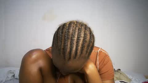 dollberry online show from February 23, 2025, 7:28 pm