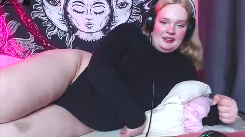 Miss Rose online show from November 8, 2025, 7:01 pm