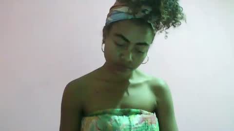 Snapshot of dollepoupee chatting on October 3, 2025, 8:22 am dollepoupee online show from October 3, 2025, 8:22 am