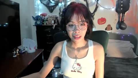 Snapshot of dolliette chatting on October 21, 2025, 3:29 am mina online show from October 21, 2025, 3:29 am