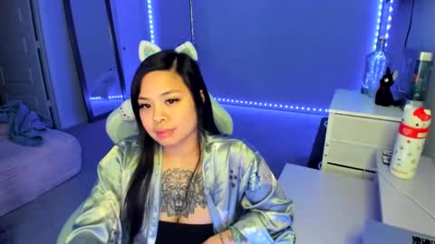 DOLLLFACE online show from September 15, 2025, 5:51 am