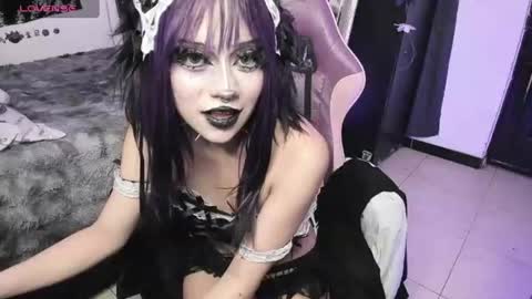 Snapshot of dolly_bones chatting on July 11, 2026, 5:54 am dolly_bones online show from July 11, 2026, 5:54 am