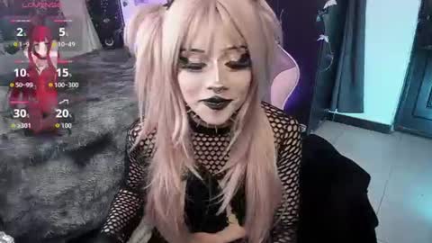 Snapshot of dolly_bones chatting on July 29, 2026, 3:48 am dolly_bones online show from July 29, 2026, 3:48 am