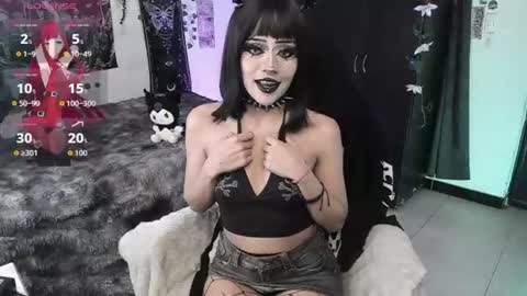 Snapshot of dolly_bones chatting on July 30, 2026, 5:39 am dolly_bones online show from July 30, 2026, 5:39 am
