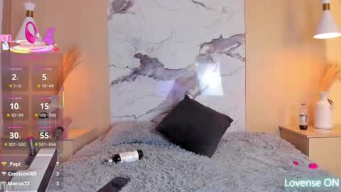 Snapshot of dolly_brownc chatting on September 15, 2025, 10:26 am dolly_brownc online show from September 15, 2025, 10:26 am