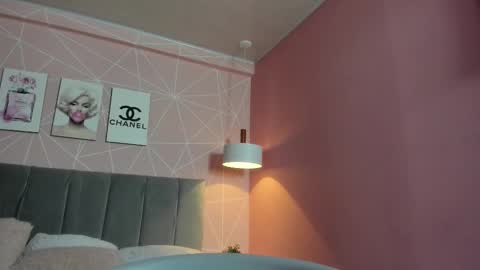 Snapshot of dolly_zoe chatting on September 16, 2025, 11:06 pm Call me Zoe online show from September 16, 2025, 11:06 pm