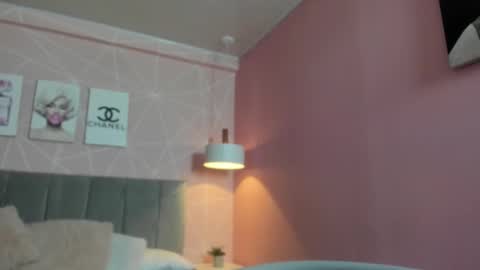 Snapshot of dolly_zoe chatting on September 24, 2025, 9:51 pm Call me Zoe online show from September 24, 2025, 9:51 pm