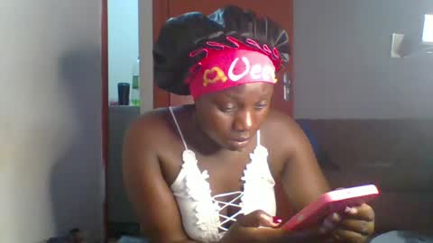 Snapshot of dollyvee chatting on June 29, 2026, 5:35 pm dollyvee online show from June 29, 2026, 5:35 pm