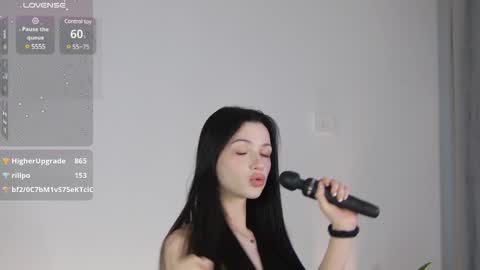 Dolly online show from January 19, 2025, 1:44 pm